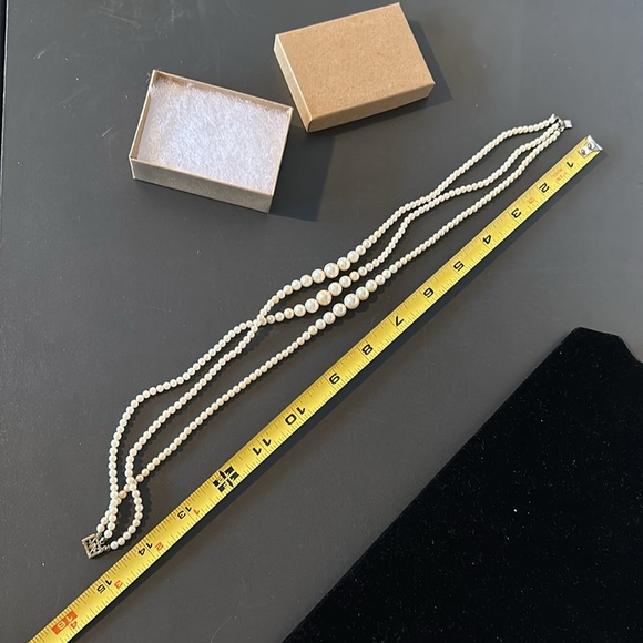 Vintage 3 strand pearl necklace, graduated sizes - Picture 10 of 12